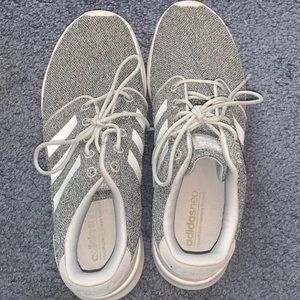 Women’s Adidas Neo Cloudfoam shoes Size 9.5